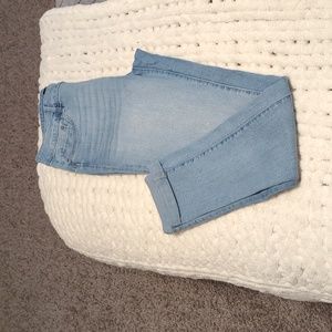 High Waisted Jeans